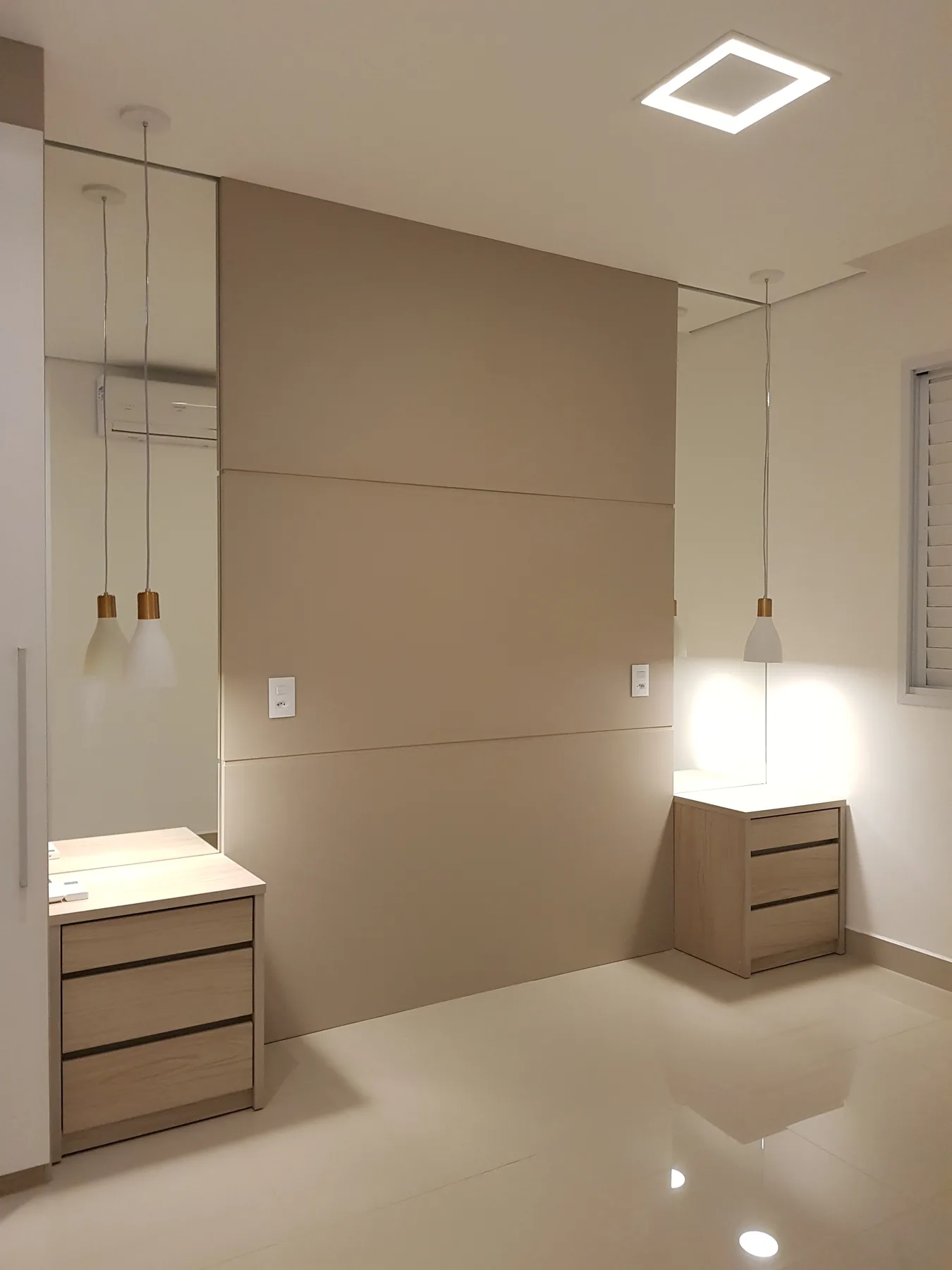 Projeto 03 — suíte com painel bege